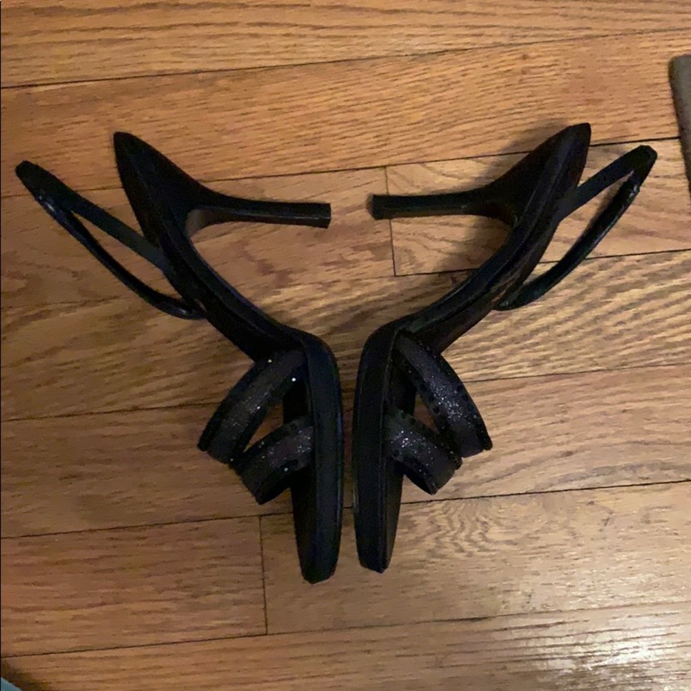 Shoes - Picture 2 of 5